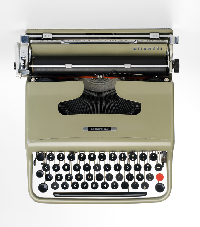 Lettera 22 typewriter